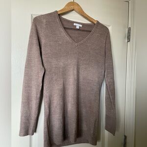 New York & Company Lightweight V-Neck Sweater in Tan